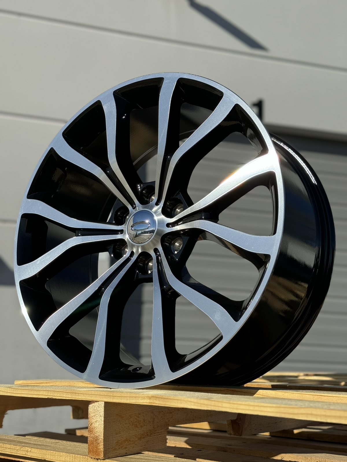 22x9.5 Style "125" Machined Black 6x135